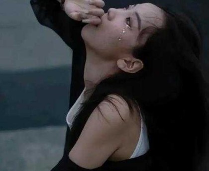 深夜沦陷：暗夜中的情感漩涡