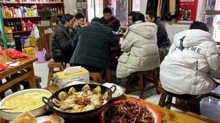 一大批土菜馆走红，现象级崛起，全国土菜馆如何出圈成新消费风口？
