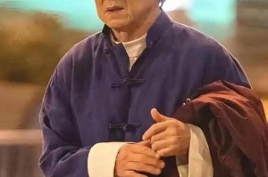 71岁成龙断崖式衰老引热议，从动作之王到时光痕迹，71岁成龙，时光刻刀下的动作传奇，衰老背后仍是影坛常青树