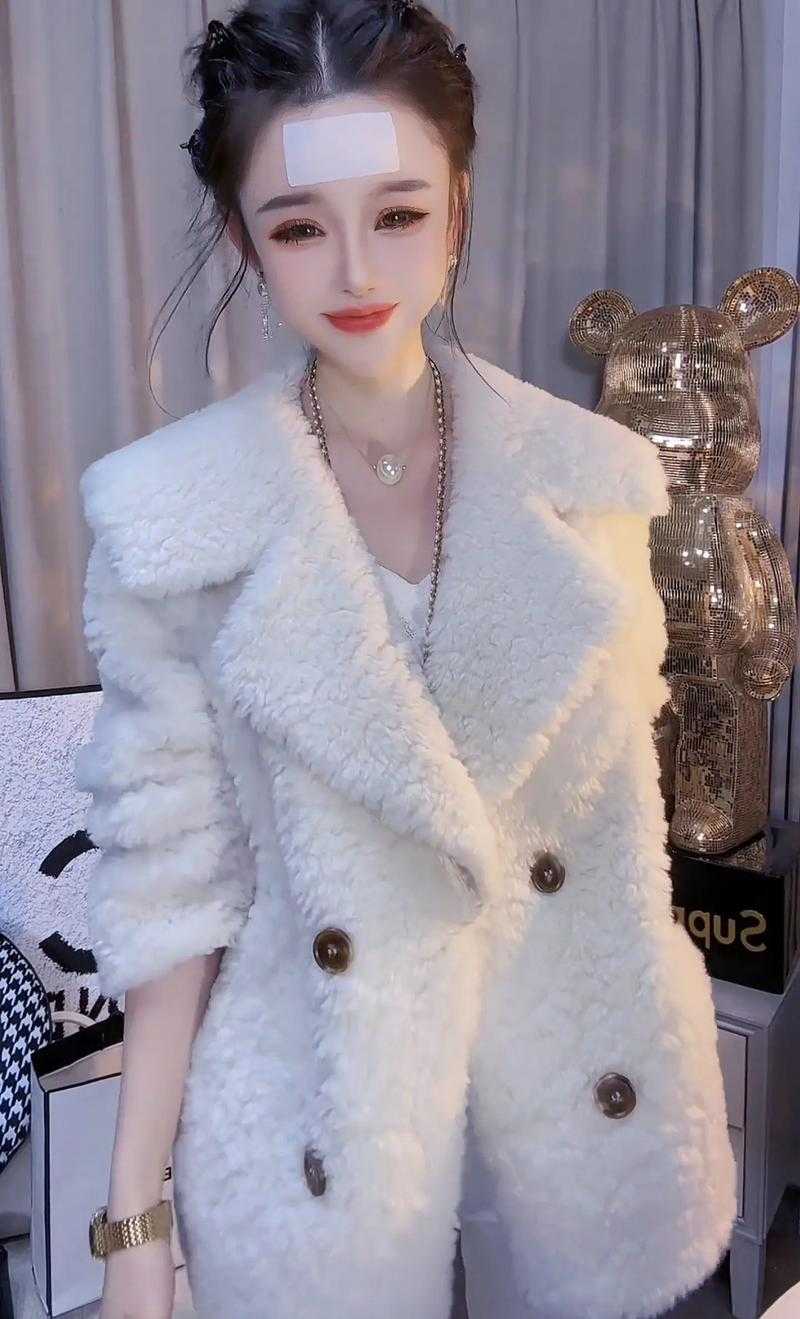清白毛毛:纯净自然的时尚选择